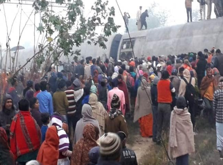 भारतमा रेल दुर्घटनामा छ जनाको मृत्यु