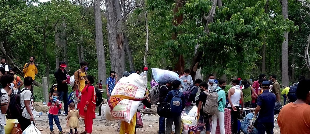 चार हजार ९४५ भित्रिए, ४५३ बाहिरिए, २३ दिनमा ९५ हजार प्रवेश