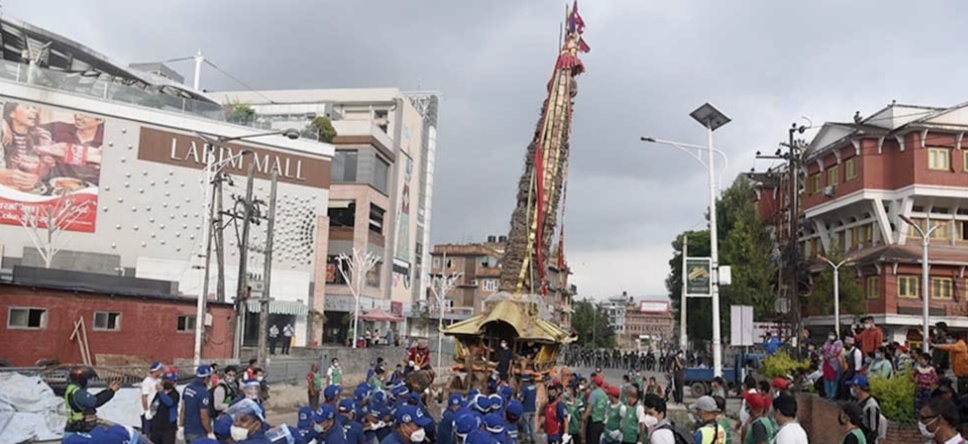 रातो मच्छिन्द्रनाथको रथ तान्न गलत साइत दिइएको भन्दै ज्योतिषीको आपत्ति