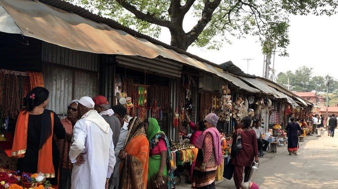 हटाइए पशुपतिनाथको जग्गामा बनाइएका अस्थायी टहरा