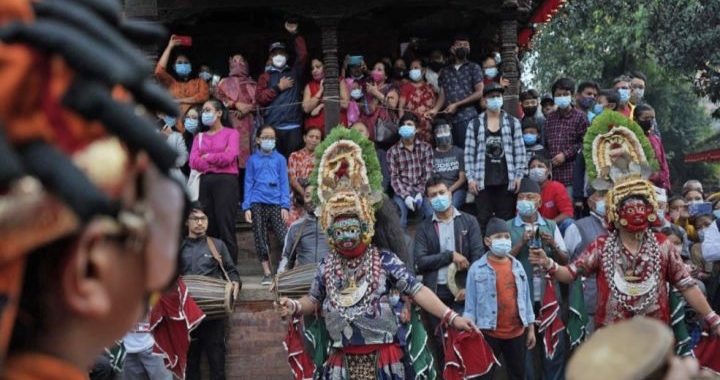 हनुमानढोका दरबार क्षेत्रमा इन्द्रध्वजोत्थान, देवी नाच शुरु